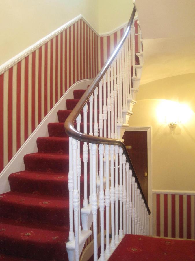 ホテル Aaraya Sussex Gardens ロンドン エクステリア 写真